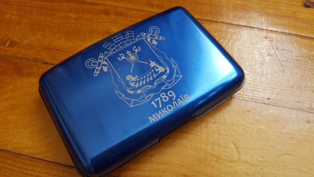 новая визитница, подарок, сувенир