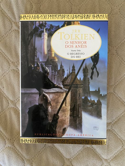 Trilogia de livros “O Senhor Dos Aneis”