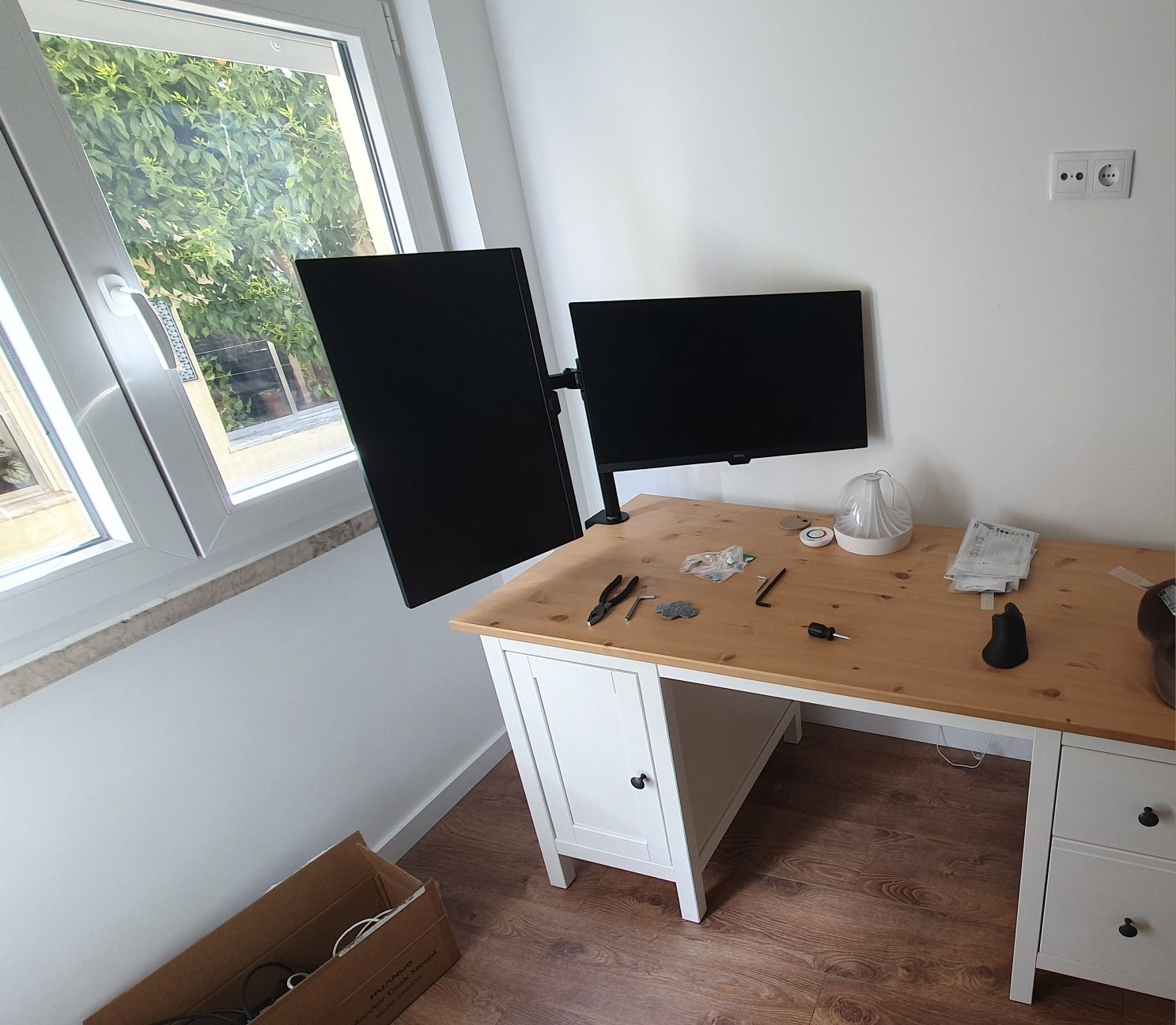 Monitores Benq 27" GW2780 x2 com suporte