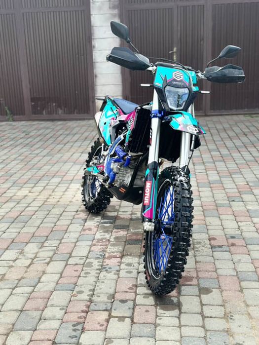 Продам мотоцикл geon gnx 300