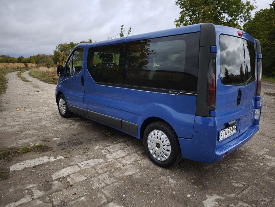 Piękne Vivaro Long 9 osobowy