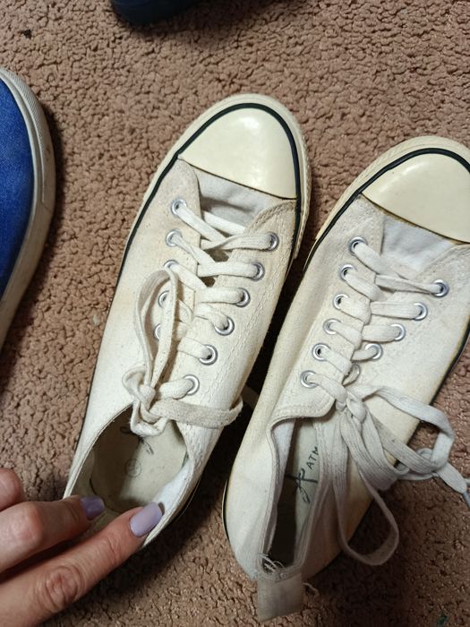 Взуття віддам безкоштовно