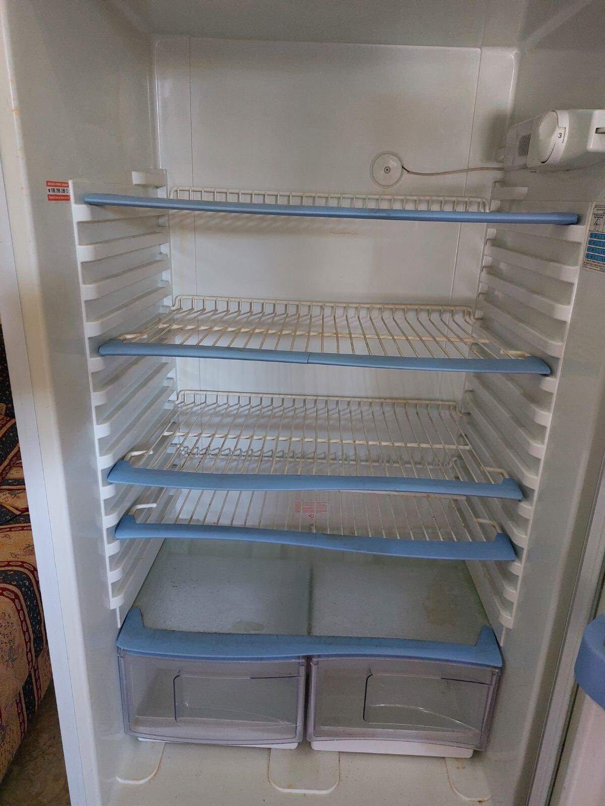 СРОЧНО‼️ Холодильник Indesit