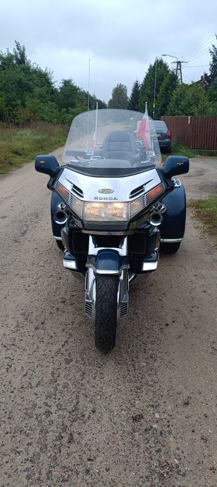 Motocykl GL 1500 trike