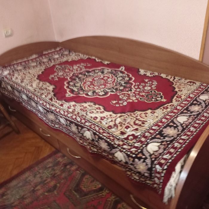 Без комісії, 1дівчині,Дарницька пл,Празька м Чернігівська 10 хв,