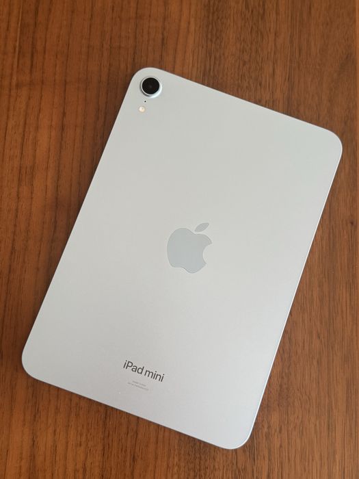 iPad Mini 128GB Novo + Capa Azul – Pronto a usar.