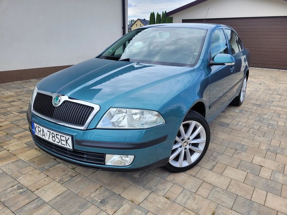 Skoda Octavia 1.6MPI_Niski Przebieg_Podgrzewane Fotele_Klimatyzacja Automatyczna