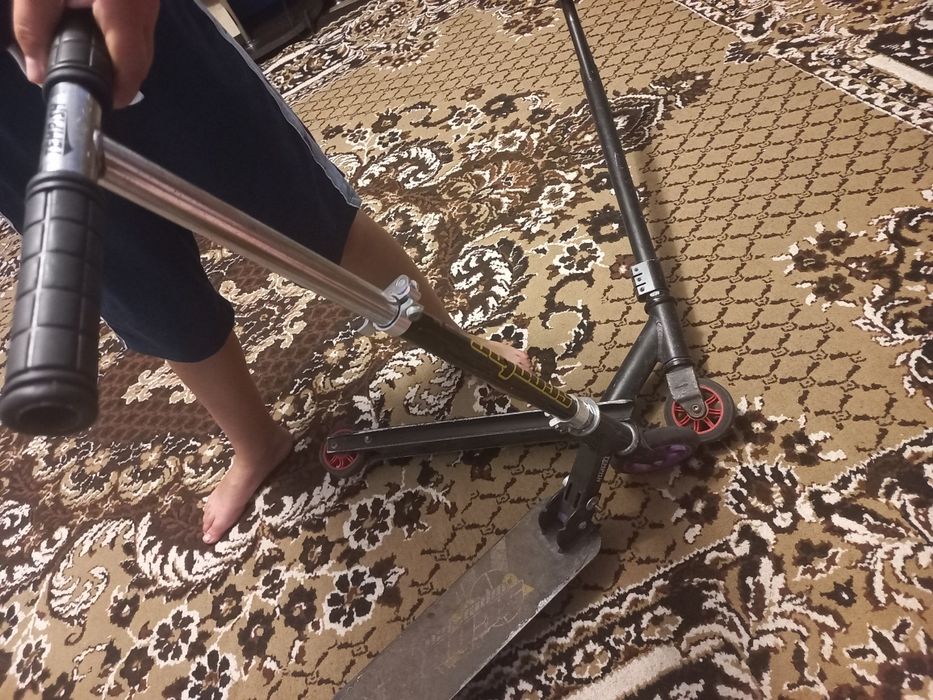 Два самокати трюкові за 200грн