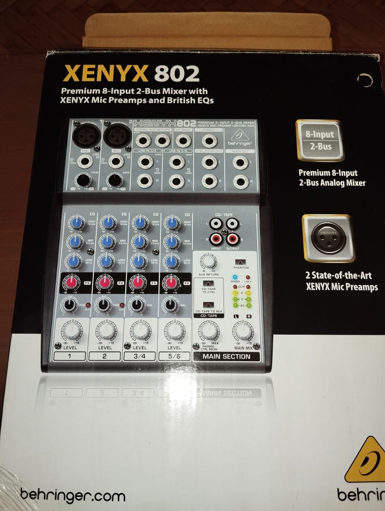 Mixer Behringer Xenyx 802