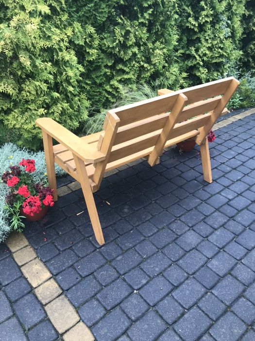 Drewniana ławka ogrodowa ręcznej roboty