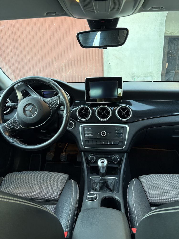 Mercedes CLA 180d shooting brake AMG