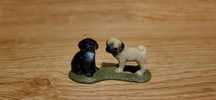 Schleich para mopsów na kładce figurka model wycofany z 2009 r.