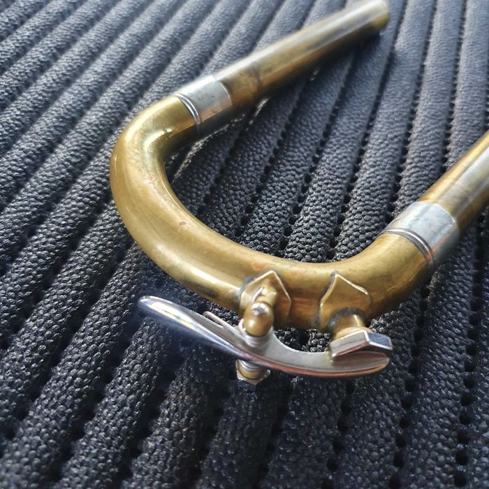 Kraglik strojeniowy bach stradivarius LIGHTWEIGHT semi round trabka