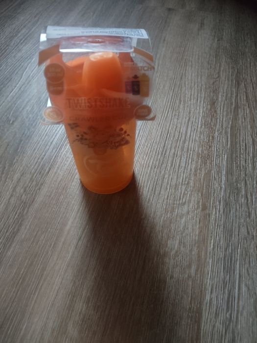 Twistshake niekapek crawler cup pomarańczowy