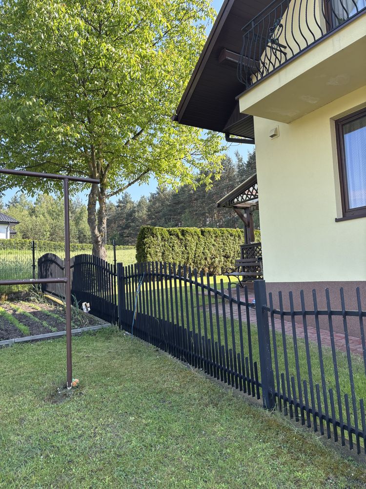 Ogrodzenie metalowe – 2 furtki + 8 przęseł (z mozliwym montazem!!)