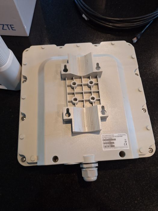 Router ZTE MF258 z antena i rj45