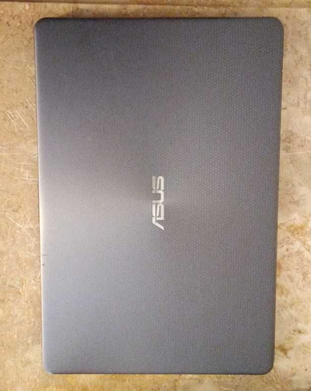 Portátil Asus 3.10Ghz
