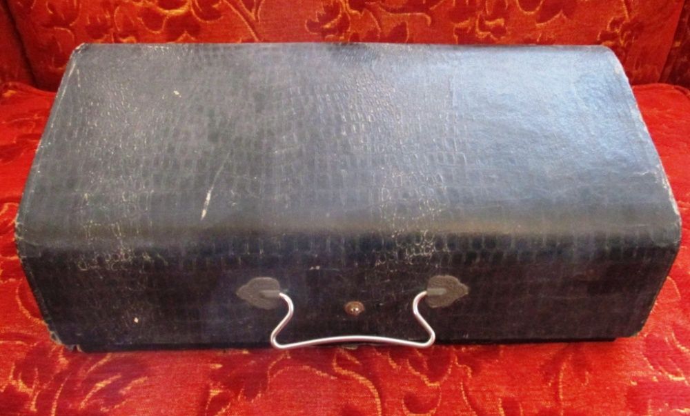 Maquina de escrever ACTIVE - Ano 1913