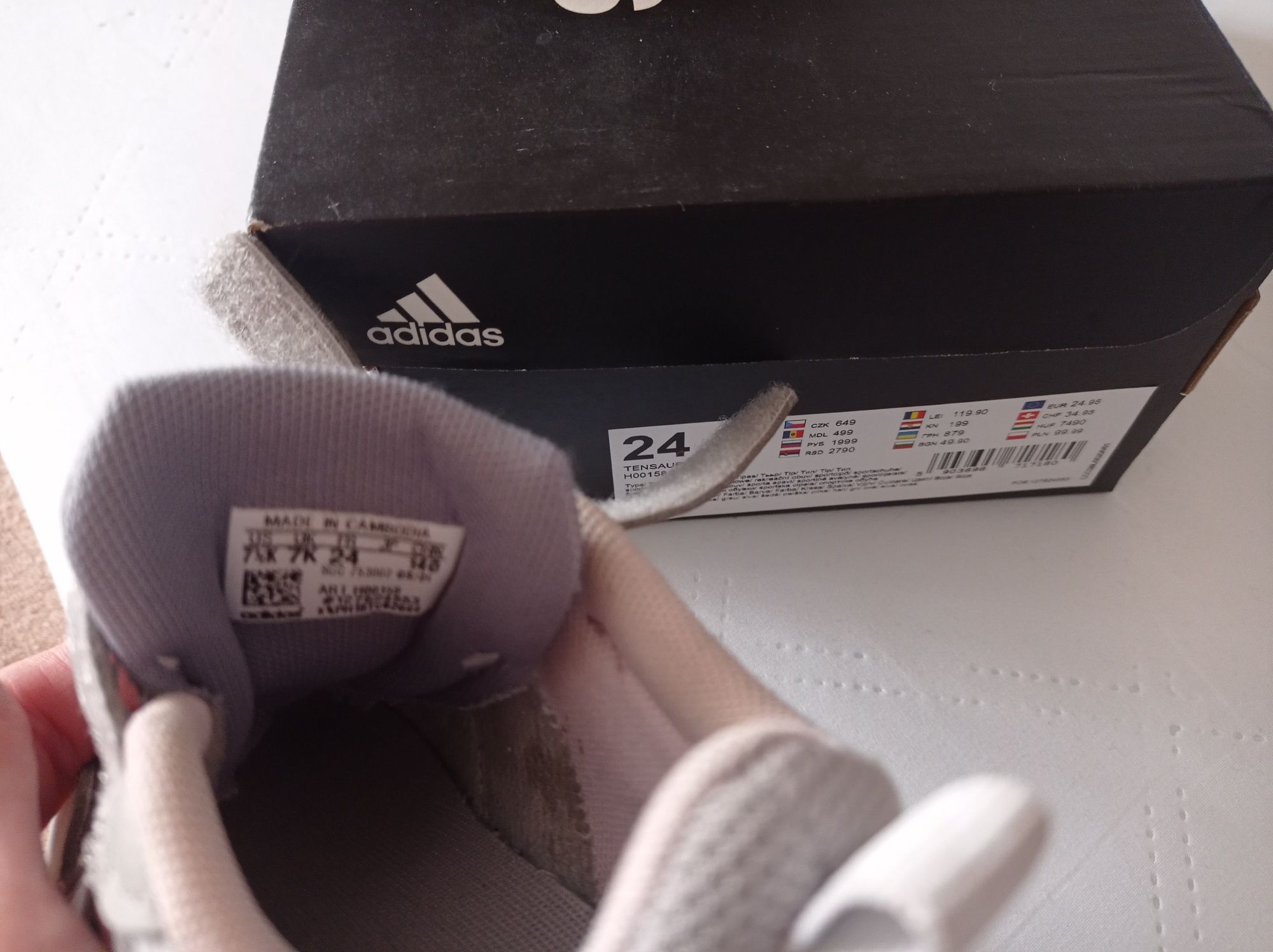 Adidasy 24 dla dziewczynki