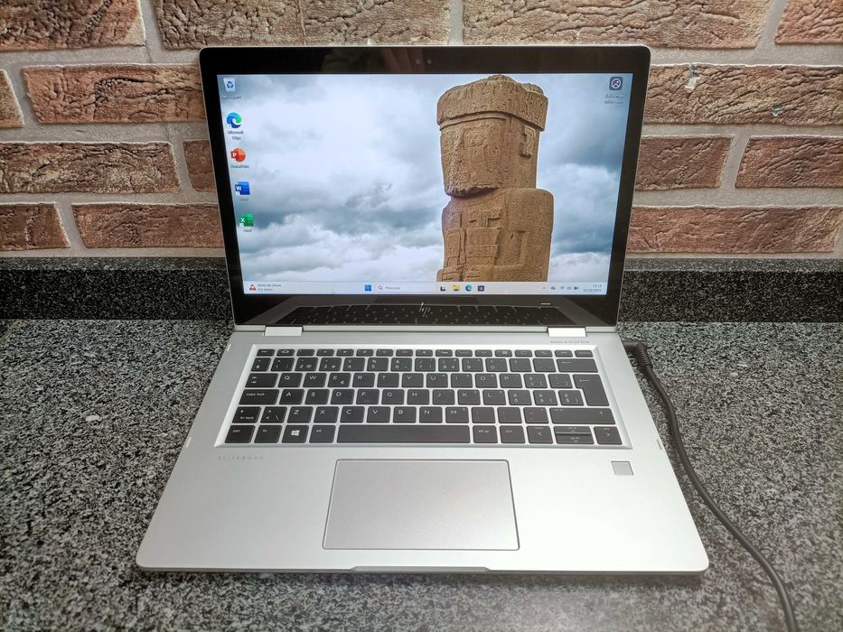 HP Elitebook  1030 G2 core i7 RAM 8gb SSD 500gb