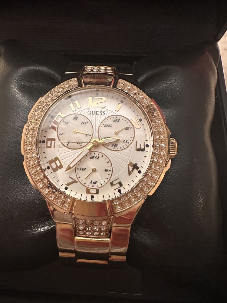 Vendo relógio de senhora GUESS