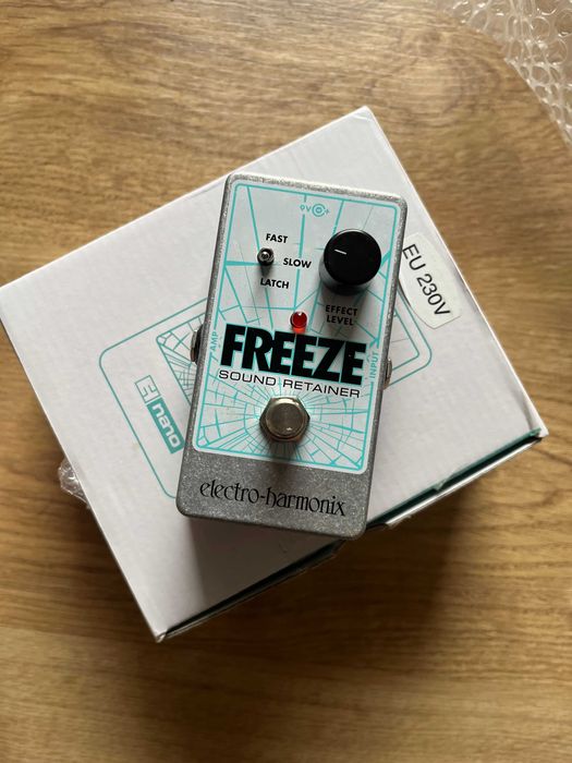 EH22500, Dunlop mini, Cioks DC7, EH Freeze, Correias, Cabos,