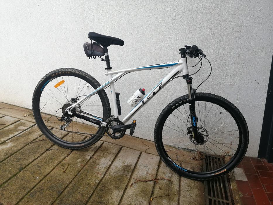 Bicicleta GT roda 29