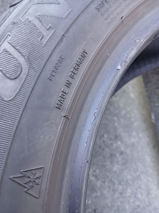 Шини Dunlop 185 60 R 15 2шт Зима (0330) Резина 2021 рік