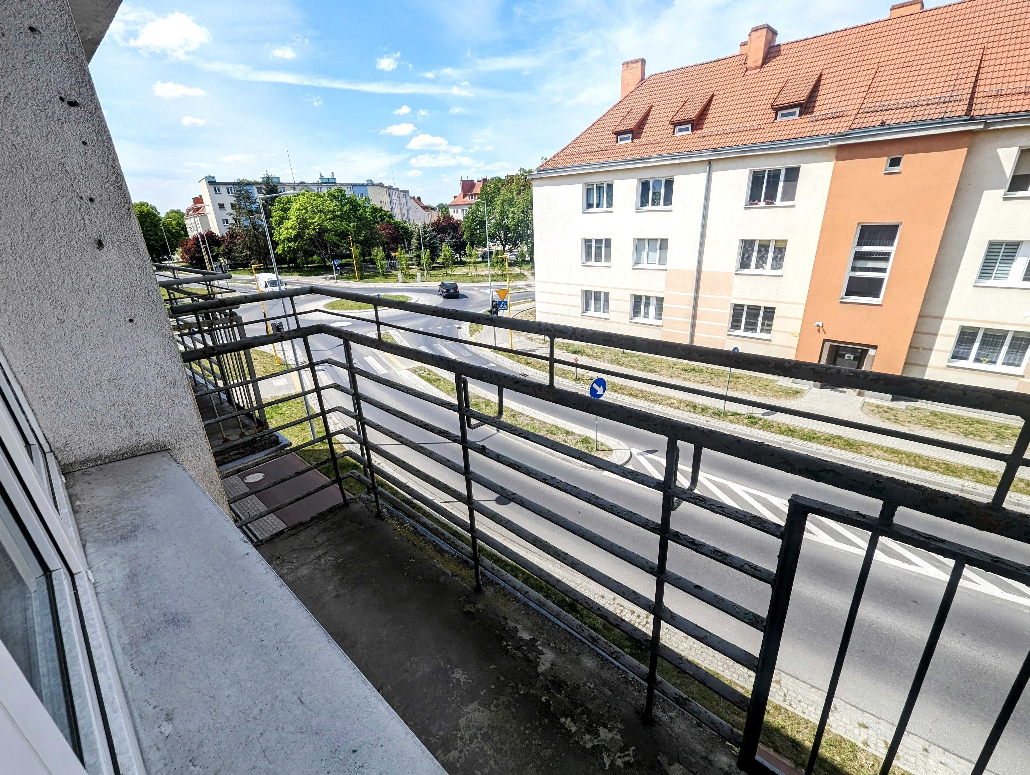 Wyposażona kawalerka/ balkon/ parking/ blok/ ul. Okólna