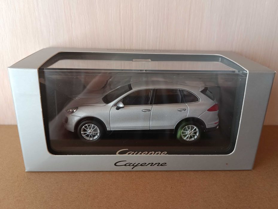 Модель Porsche Cayenne, Minichamps 1:43