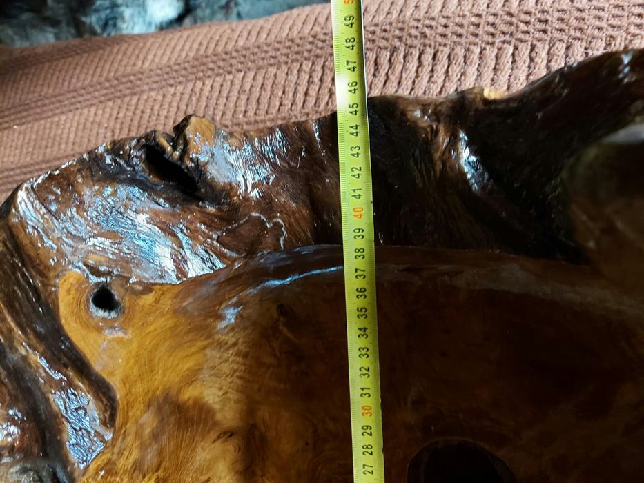 Umywalka (nablatowa)z drzewa tekowego.