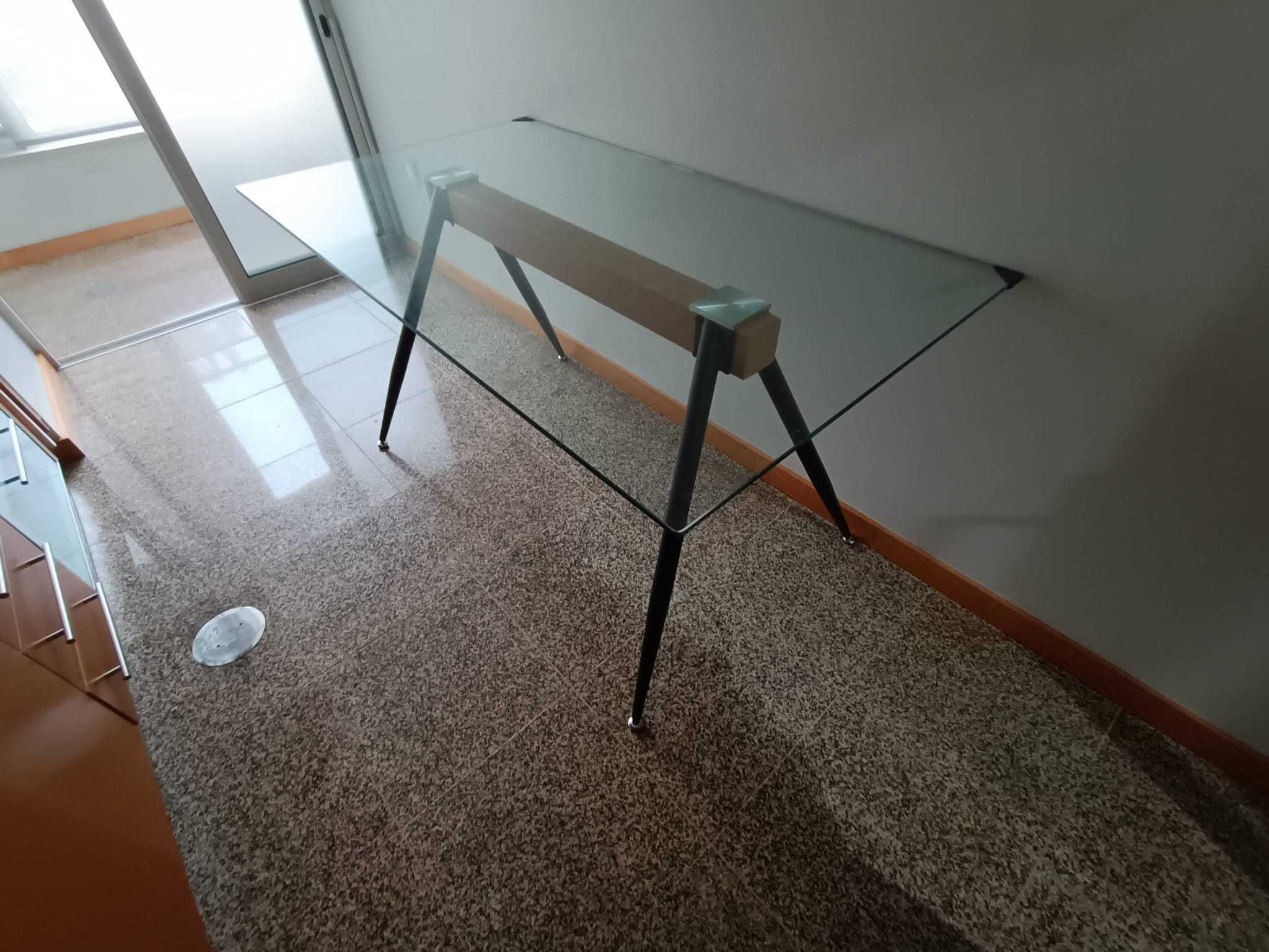 Mesa de vidro moderna - 140x80x75 cm