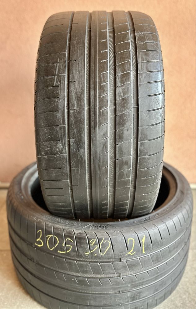 Goodyear 305/30/R21