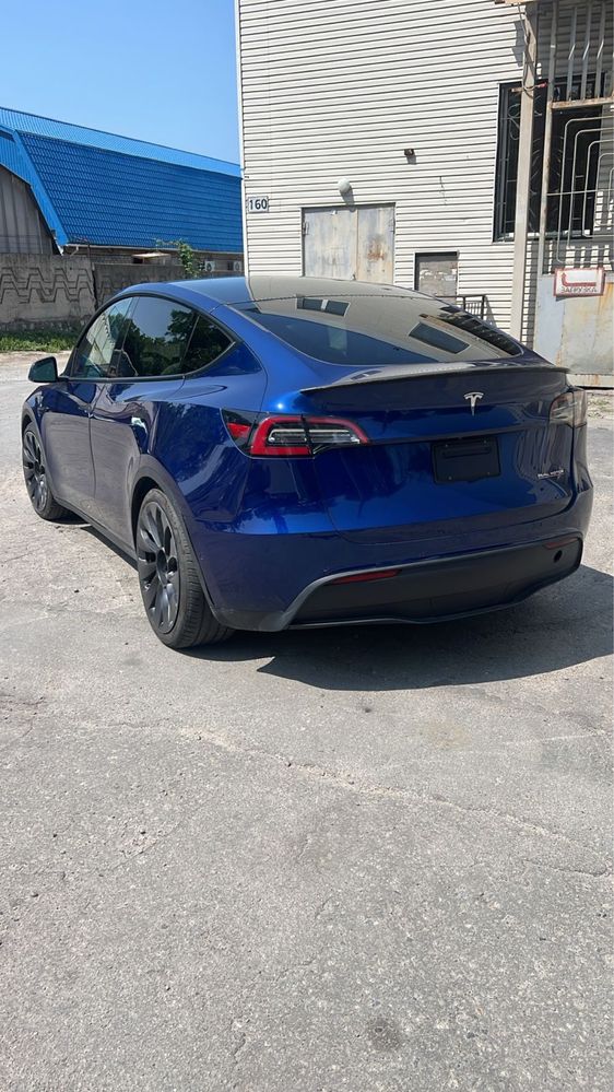 Tesla model Y performance