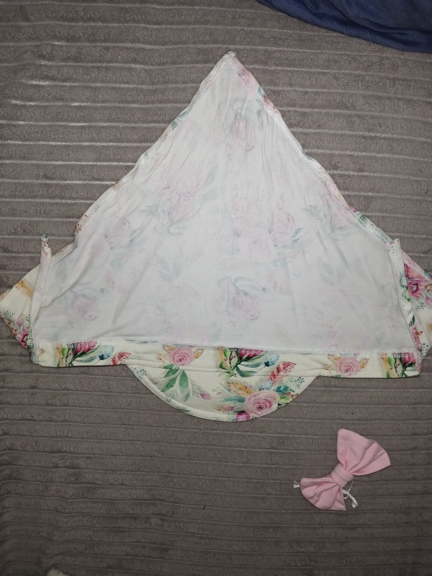 Chustka na głowę dziewczęca handmade Made of Babi  kwiaty