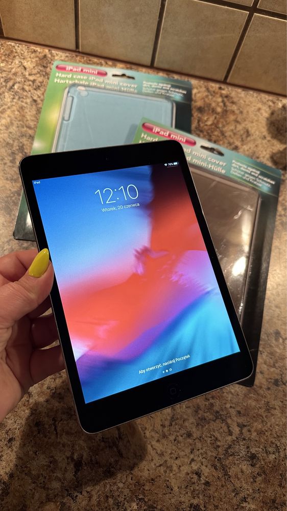 Tablet iPad Apple - super stan!