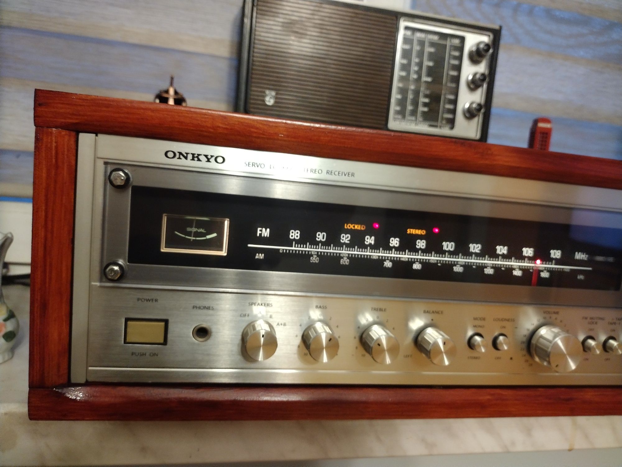 Amplituner stereo Onkyo TX-1500