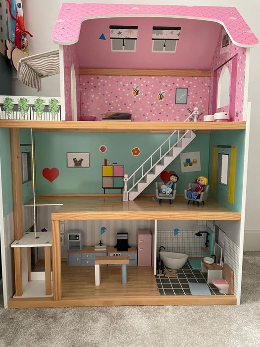Domek dla lalek dla dziecka