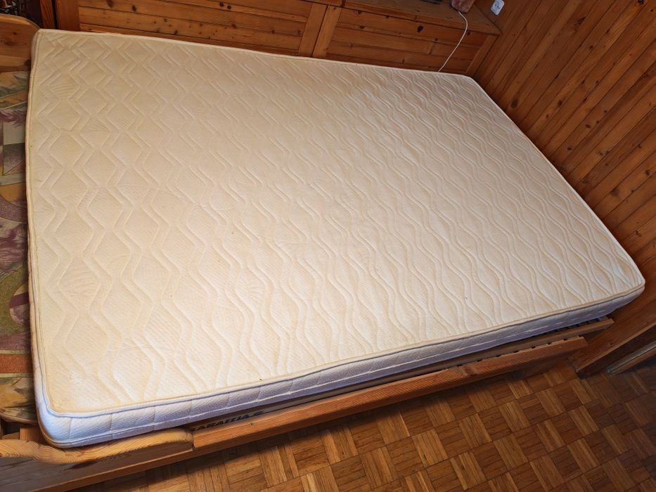 Materac 140cm stan dobry