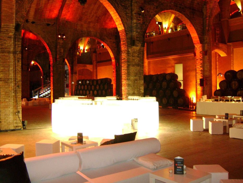 Mobiliario led liquidação bares