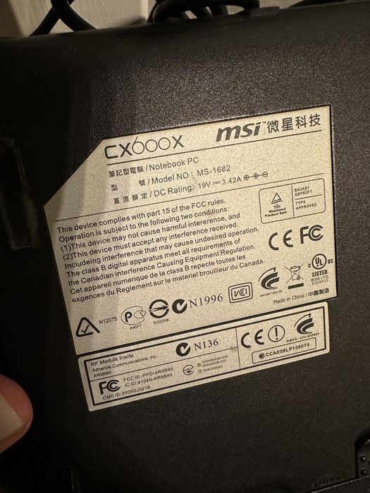 Б/у ноут MSI MS-1682 на відновл або запч