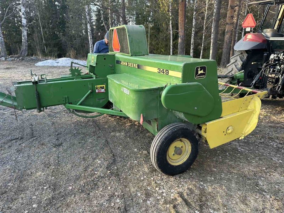 Прес- подборщик Пресс-підбирач John Deere 349
Deere 332, 332а Джон Дір
