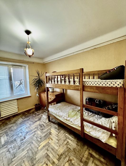 Продается 2 ком кв в Хортицком р-не по ул Светлая