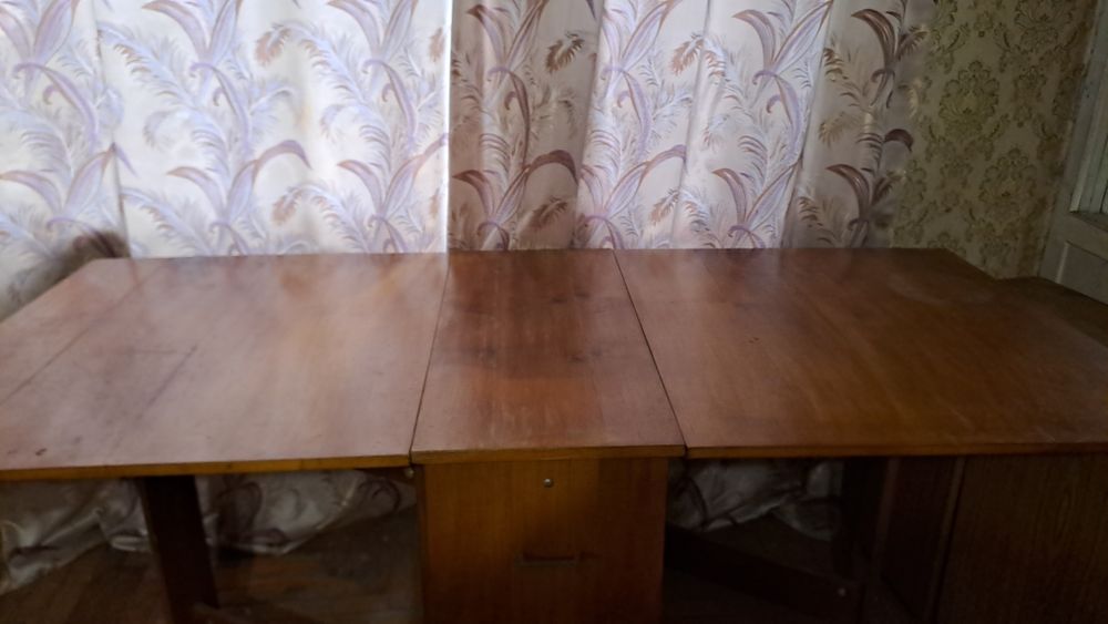 Стіл розкладний дерев'яний