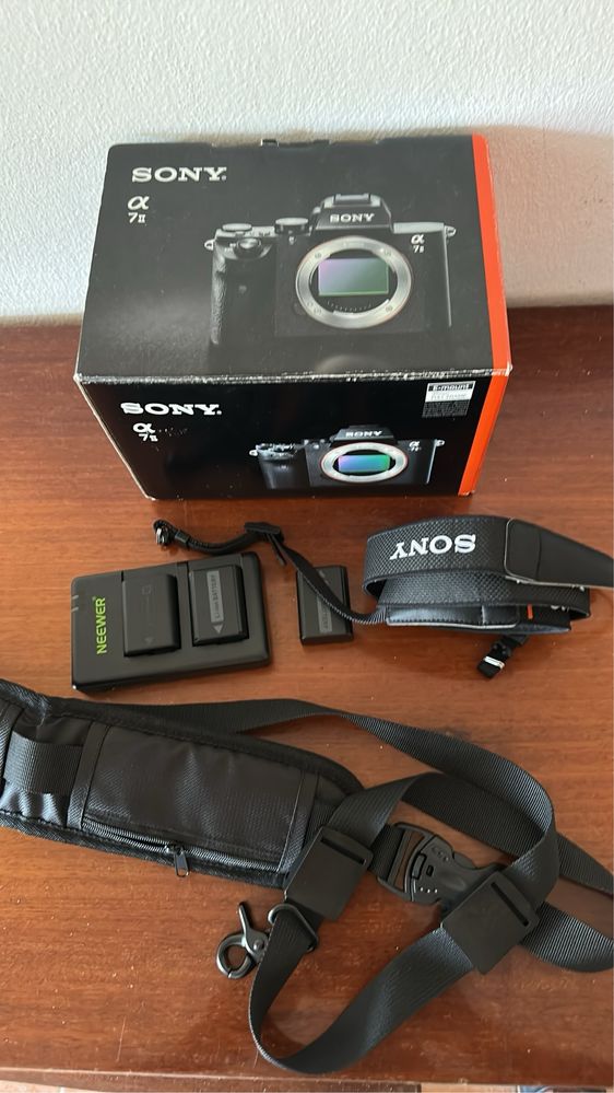 Camera Sony a7ll + Grip + 4 baterias (como nova)