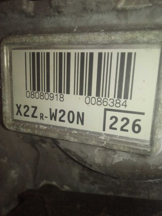 toyota PRIUS III 09-15 1,8 hybrid silnik 2ZR słupek