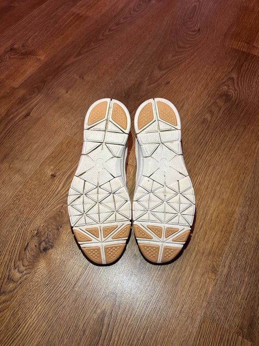 Кросівки Nike Wmns Flex Essential Tr