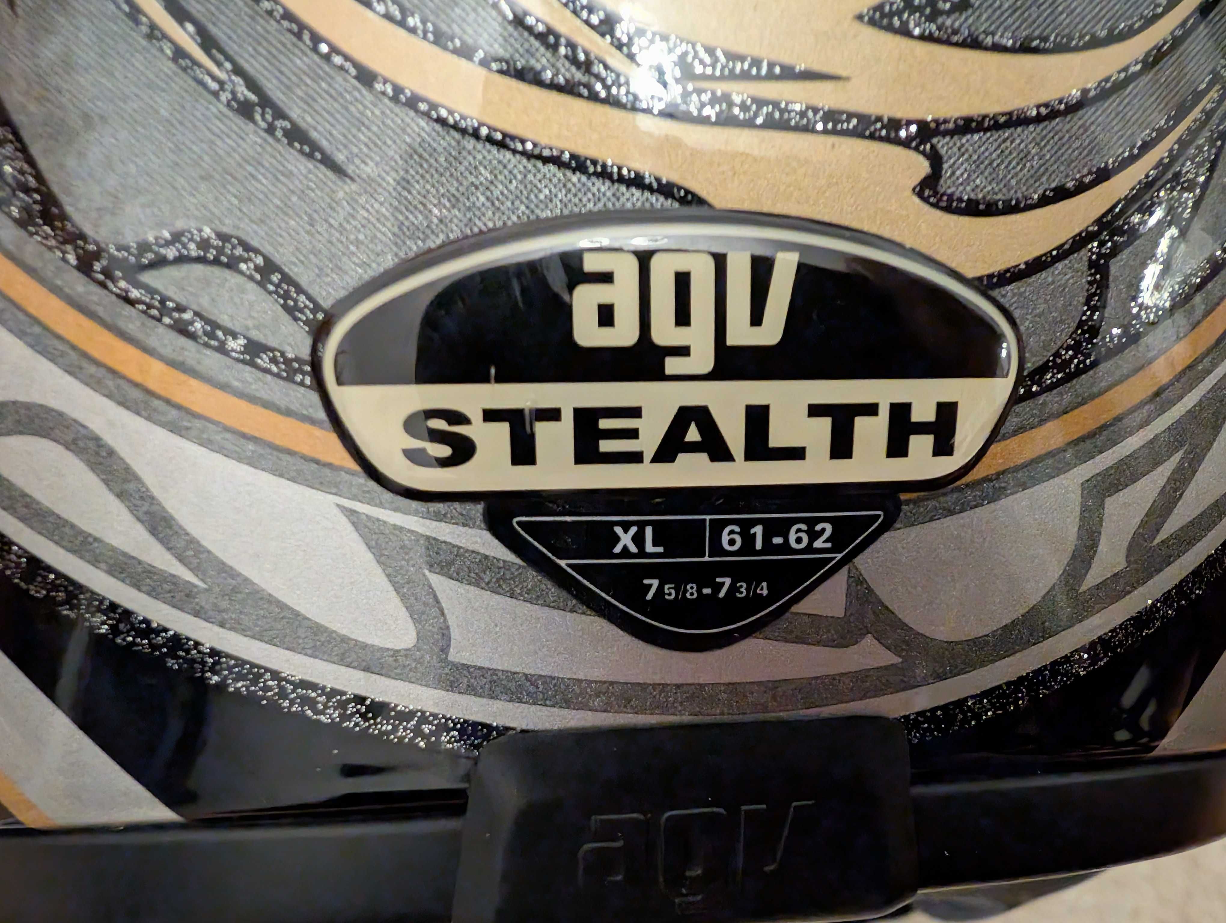 Vendo capacete AGV Stealth em carbono tamanho XL usado