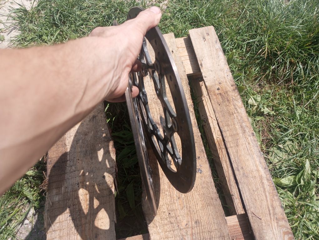 Tarcza tarcze 5 mm hamulcowe Suzuki GSXR 1000 K3 K4 K5 przód tył L4