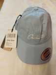 Czapka firmy Carhartt .